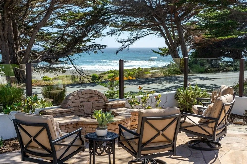 5752 Moonstone Beach — photo