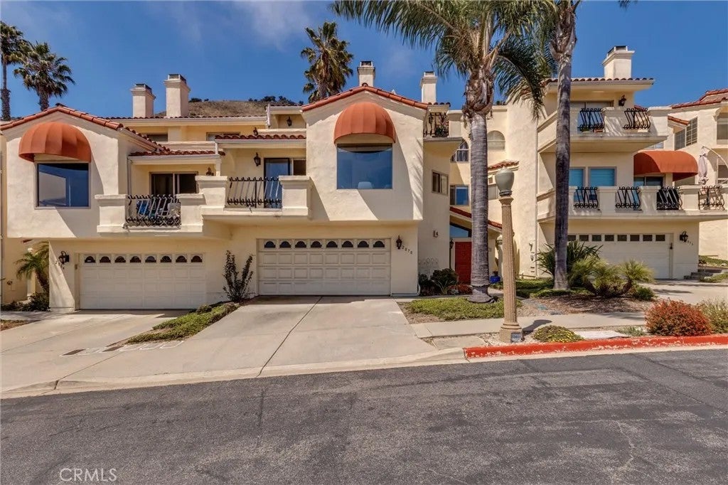 2070 Costa Del Sol — photo