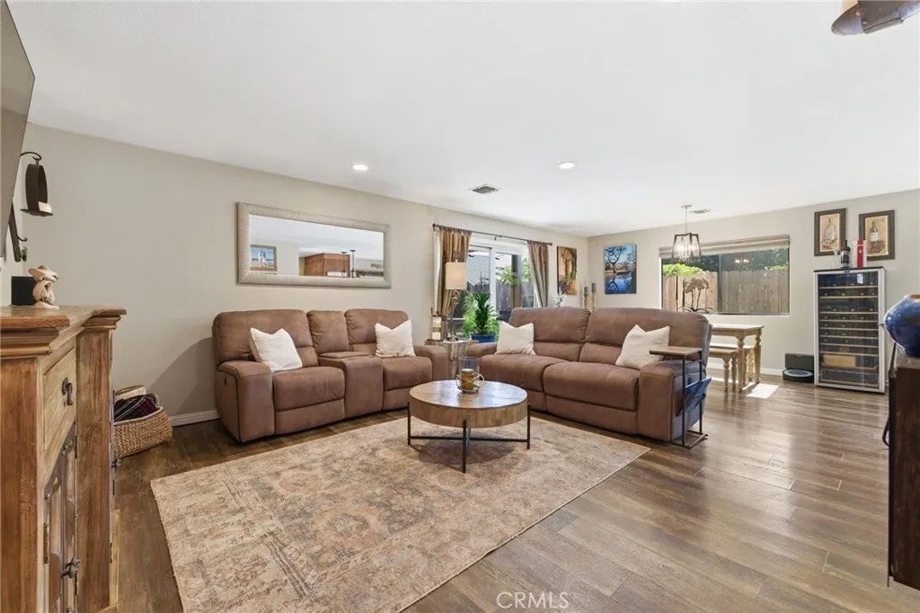 1016 Pamela Court — photo