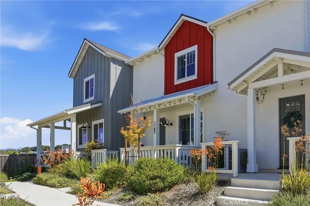 1182 Tiburon — photo