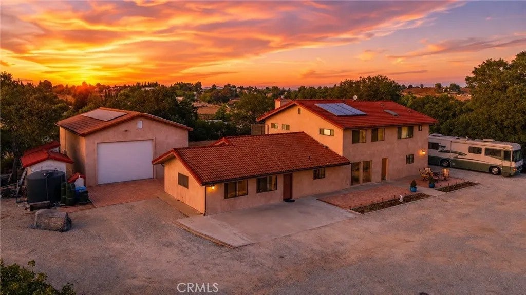 5750 Ground Squirrel Hollow — photo