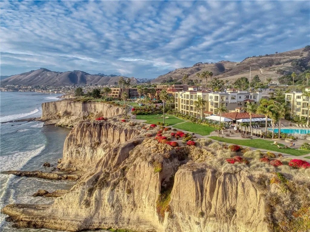 2727 Shell Beach Road 314 — photo