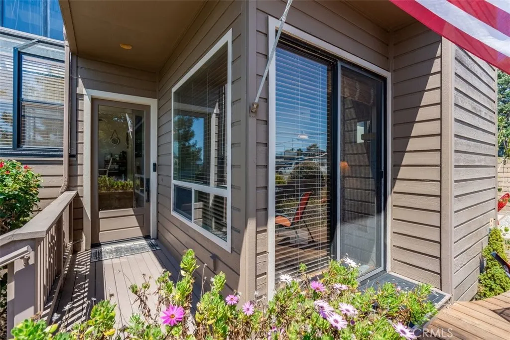 399 Warwick, Cambria, CA 93428 — photo 3