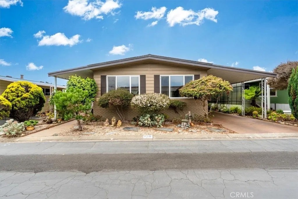 633 Ramona 158 — photo