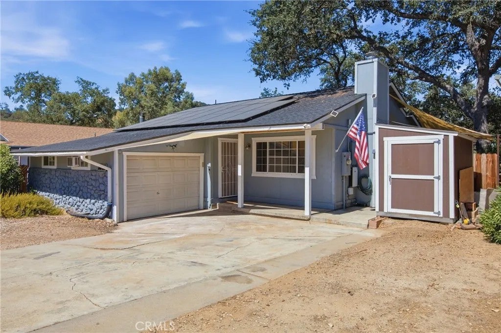 5013 Bluebird Lane — photo