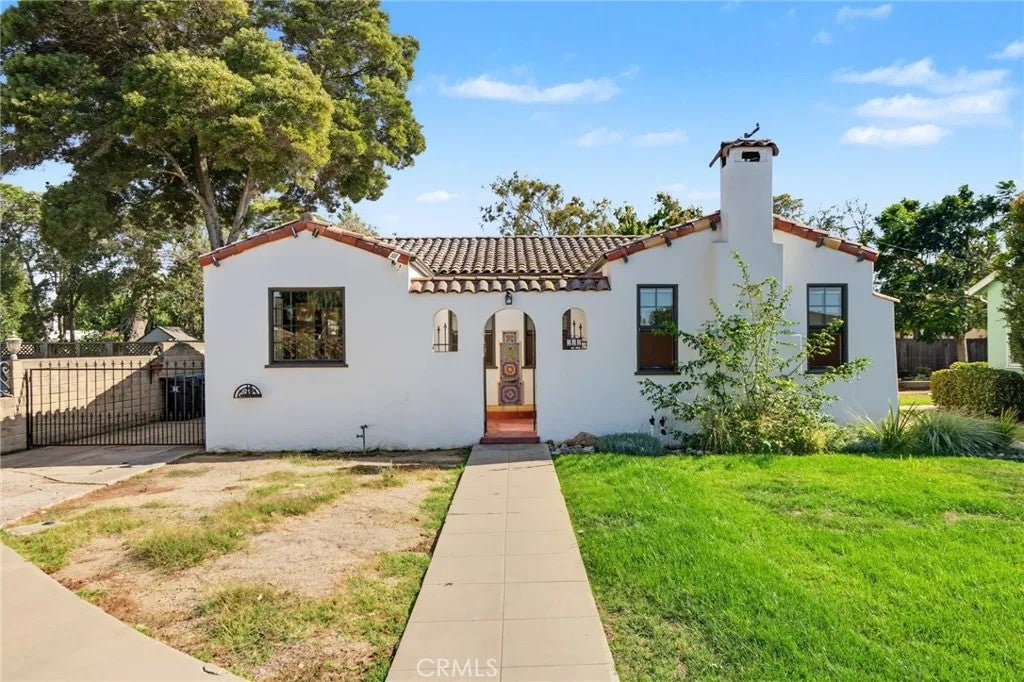 144 Palm Court — photo
