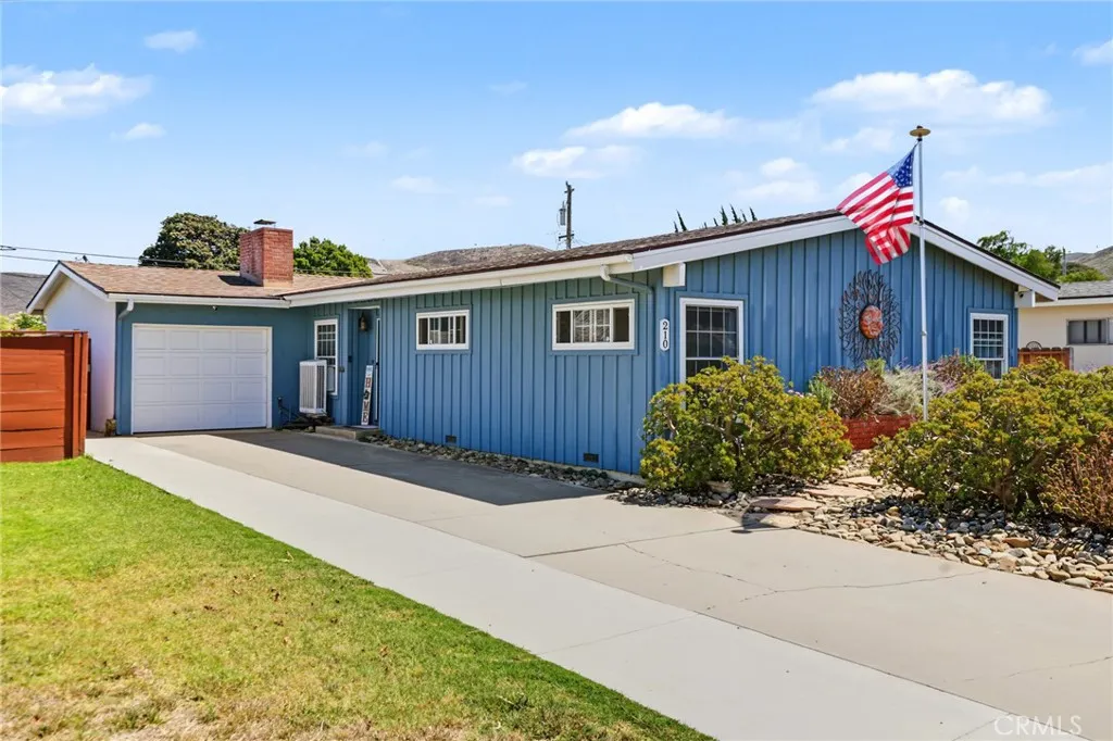 210 S E, Lompoc, CA 93436 — photo 2