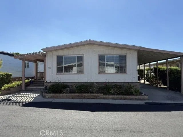 5200 Irvine Boulevard 124 — photo