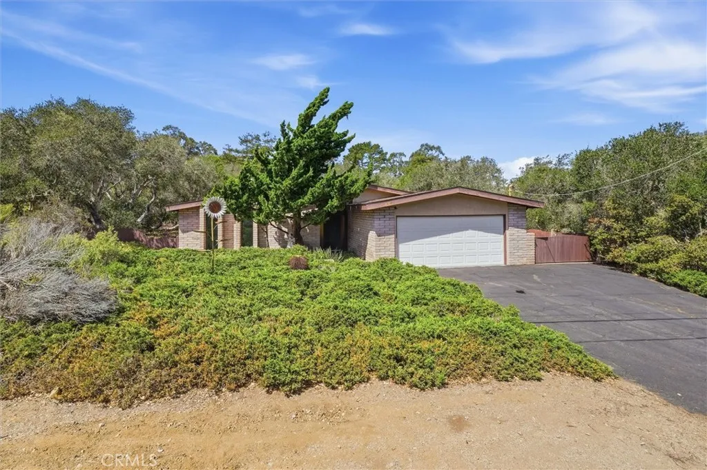 1160 Bayview Heights Drive — photo