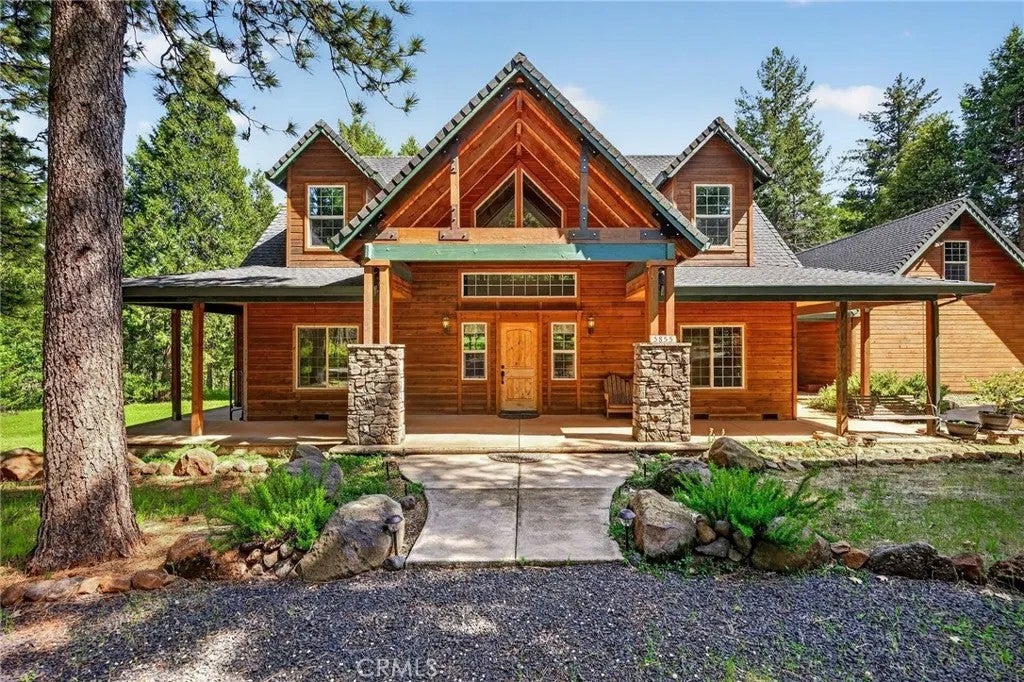 5855 Tika — photo