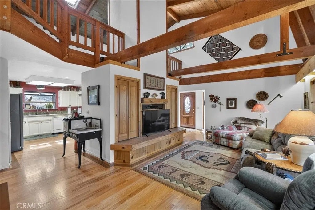 16 Mendocino — photo