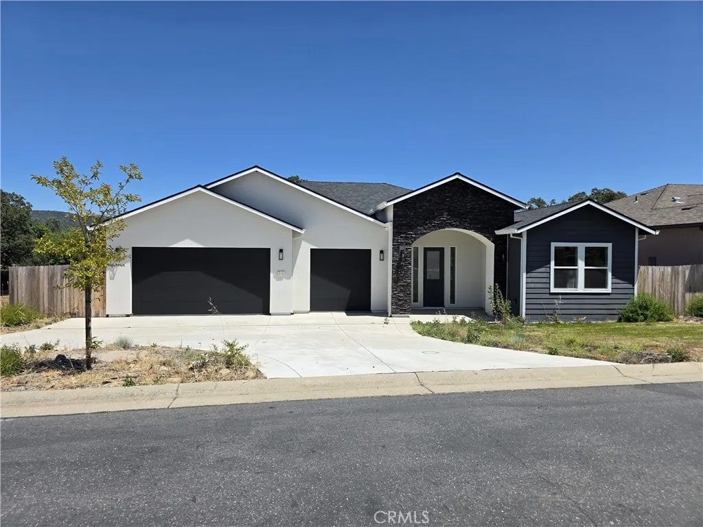213 Lariat Loop — photo