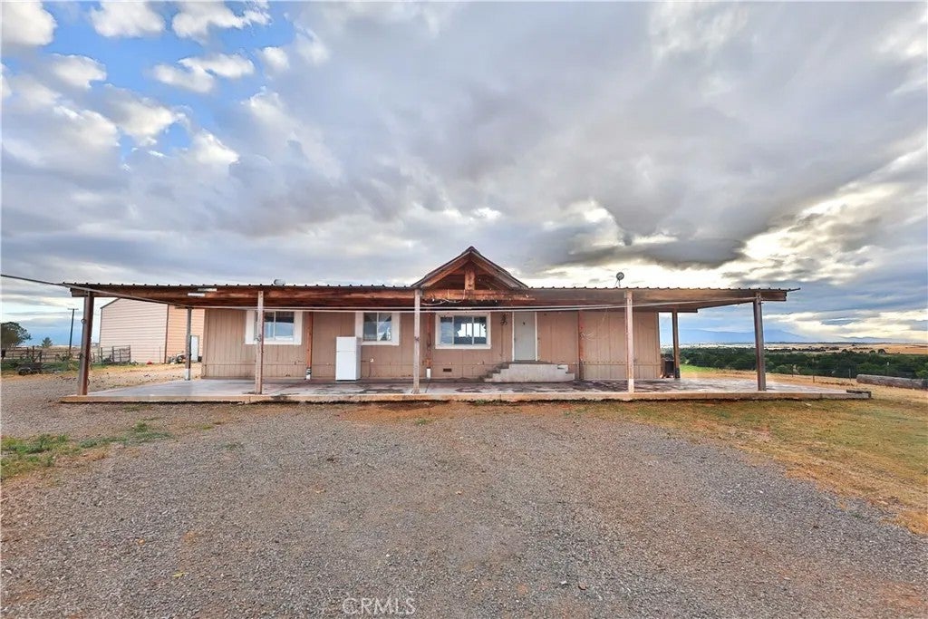 5180 Huggins Rd — photo