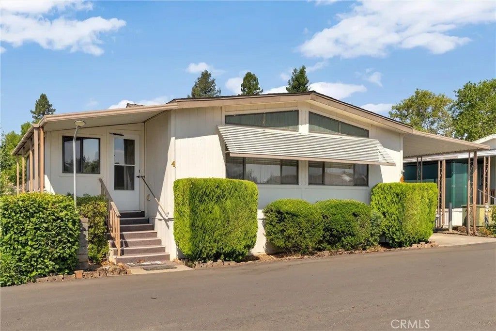 1595 Manzanita 4 — photo