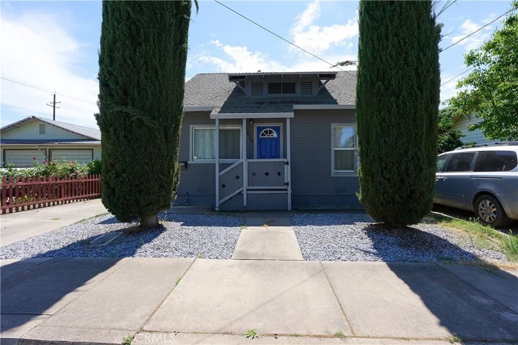 2434 Archer — photo