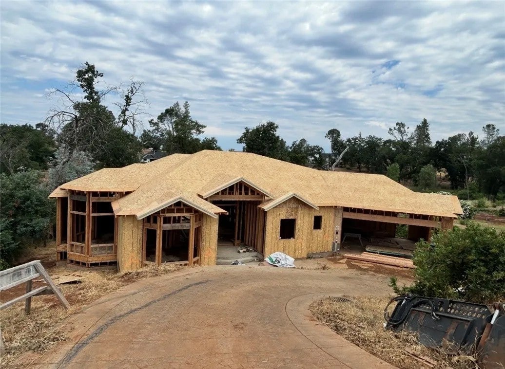 263 Redbud Dr. — photo
