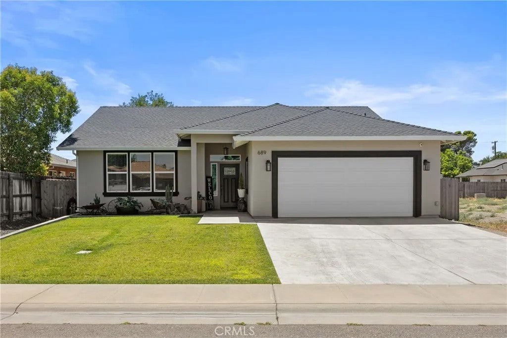 689 Apricot Circle — photo