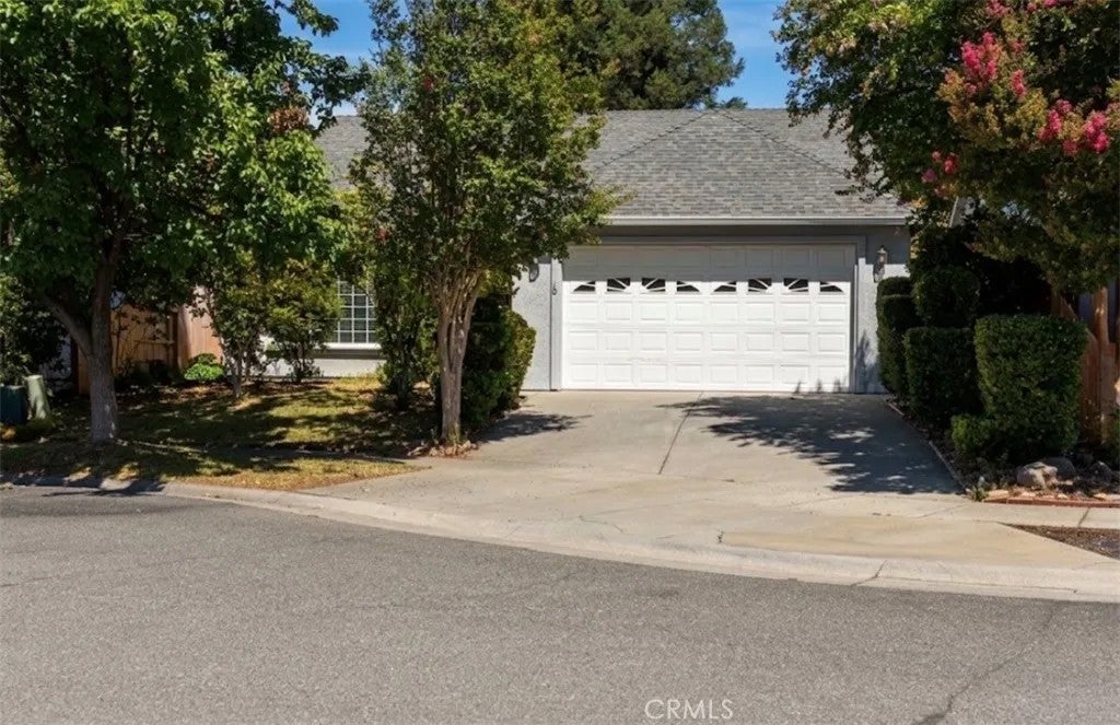 10 Vintage Court — photo