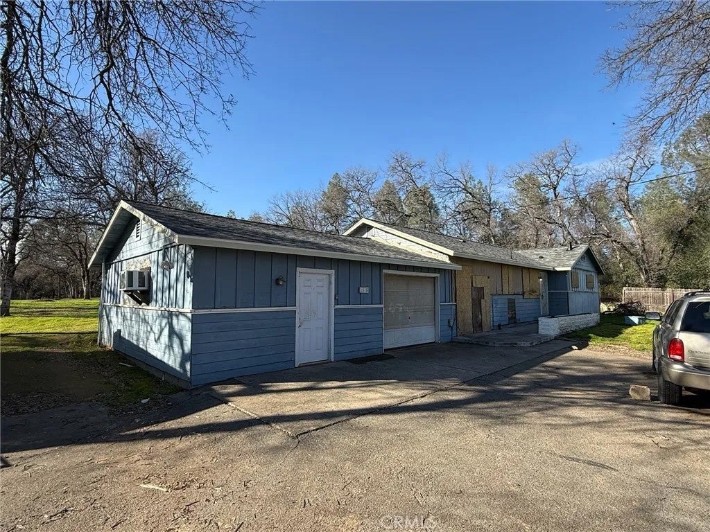 1672 Lake — photo