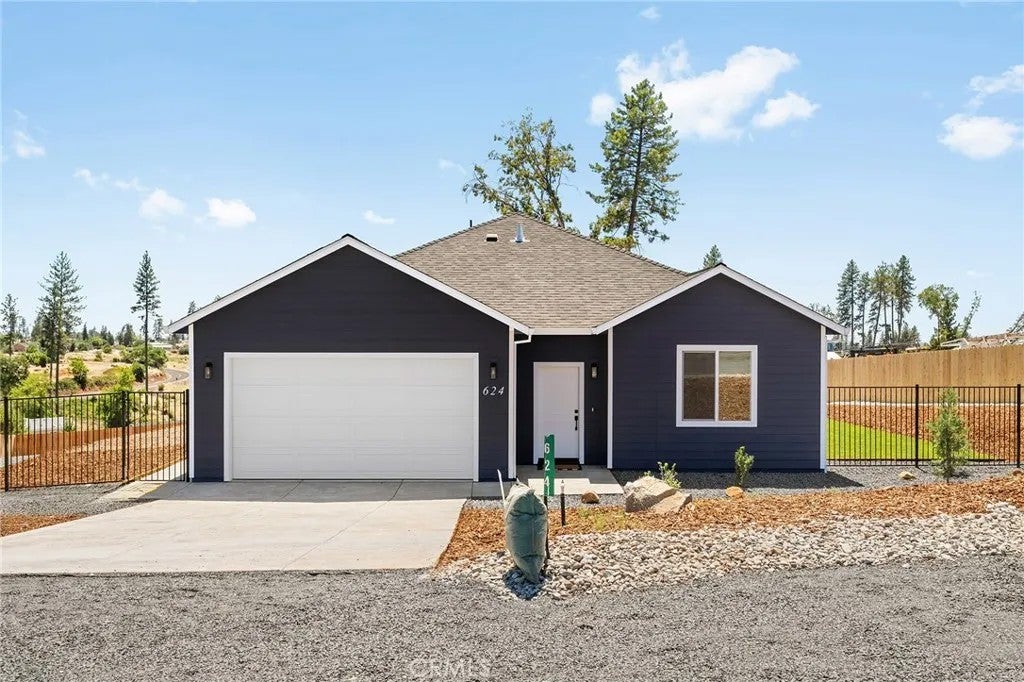 624 Castle Drive — photo