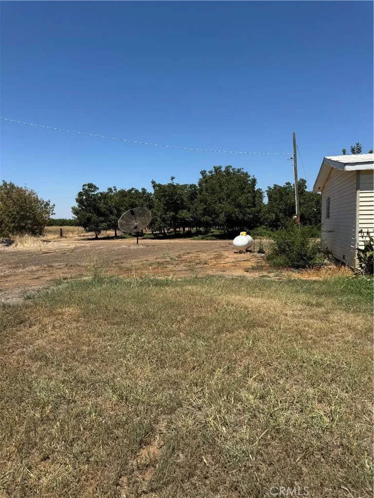 22720 Thomes, Gerber, CA 96035 — photo 3
