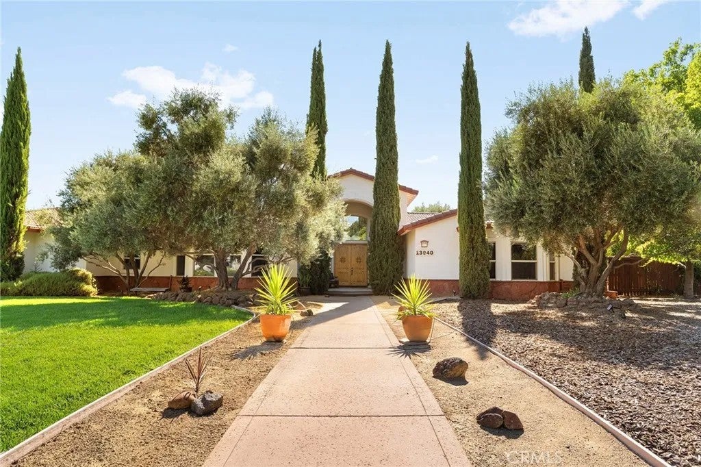 13940 Lindbergh Circle — photo