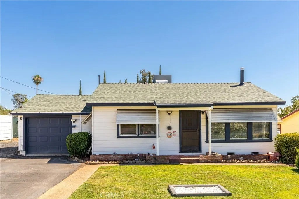 4614 Olive Highway — photo