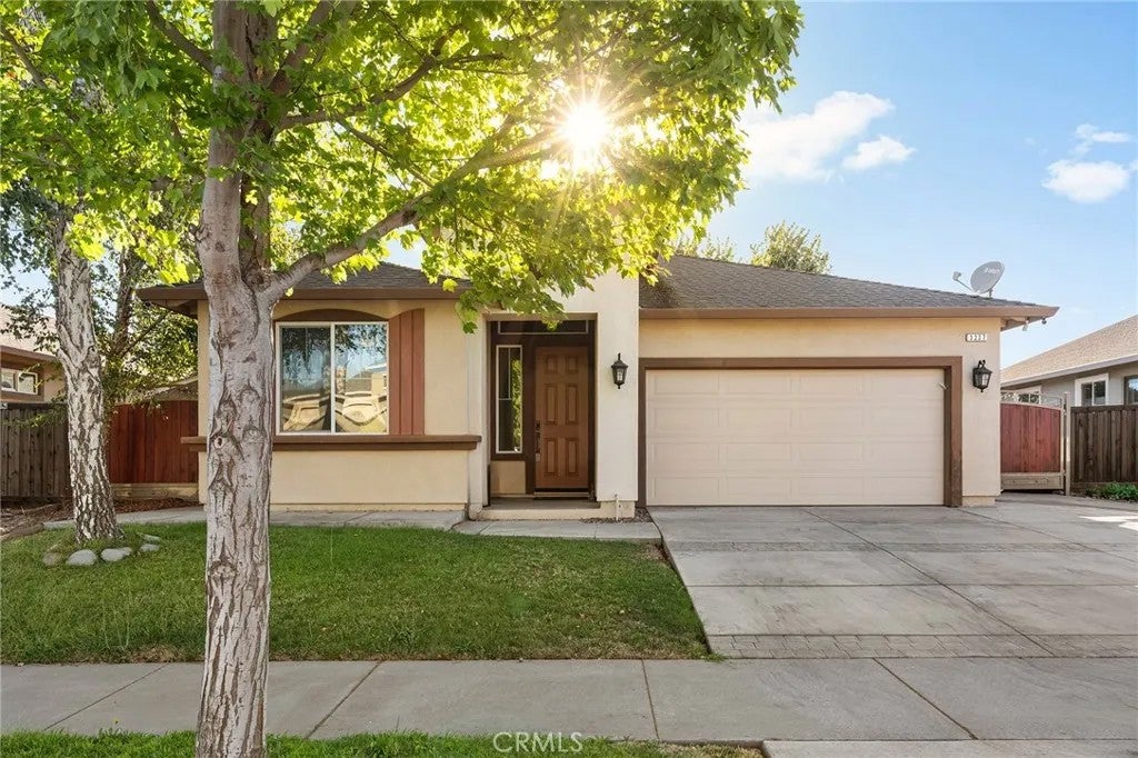 3237 Rogue River Drive — photo