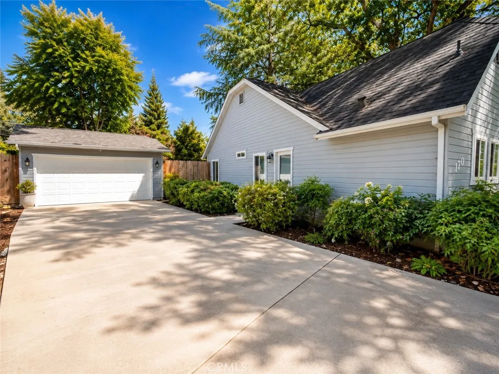 170 Fairgate, Chico, CA 95926 — photo 2