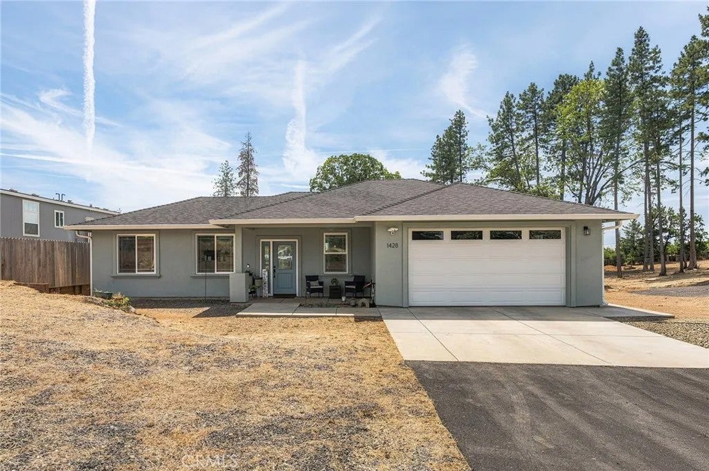 1428 Powell Lane — photo