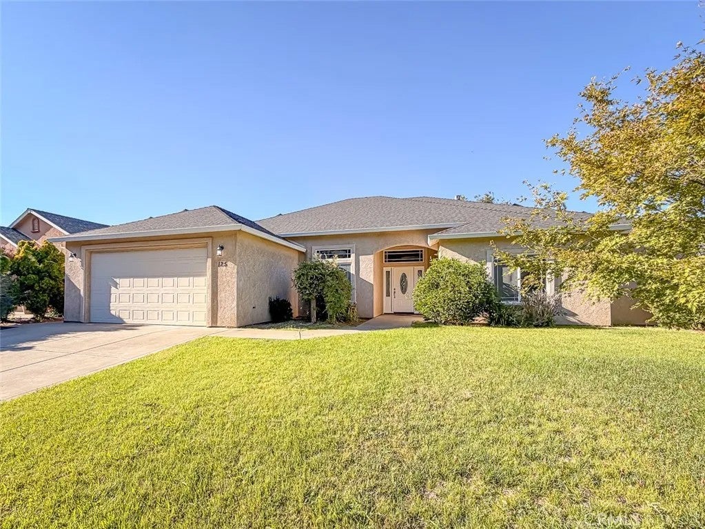 125 Sterling Oaks — photo
