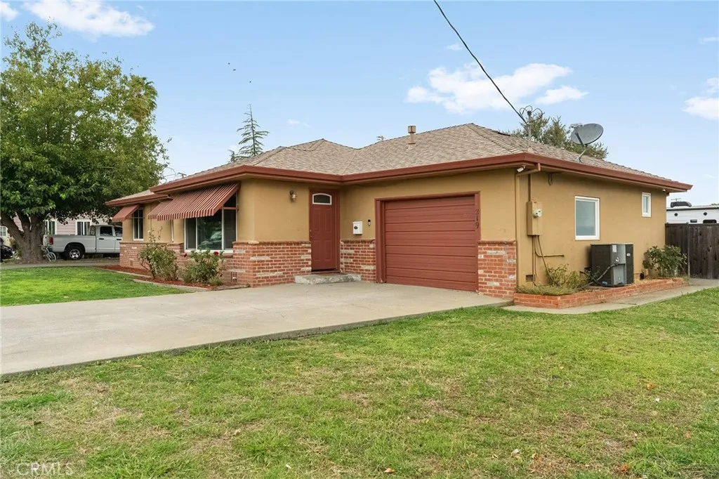 219 Vine Street, Willows, CA 95988 — photo 2