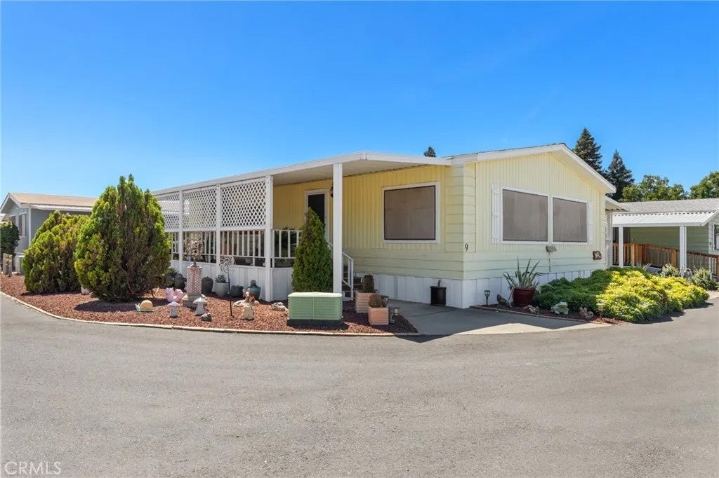 1595 Manzanita 9 — photo
