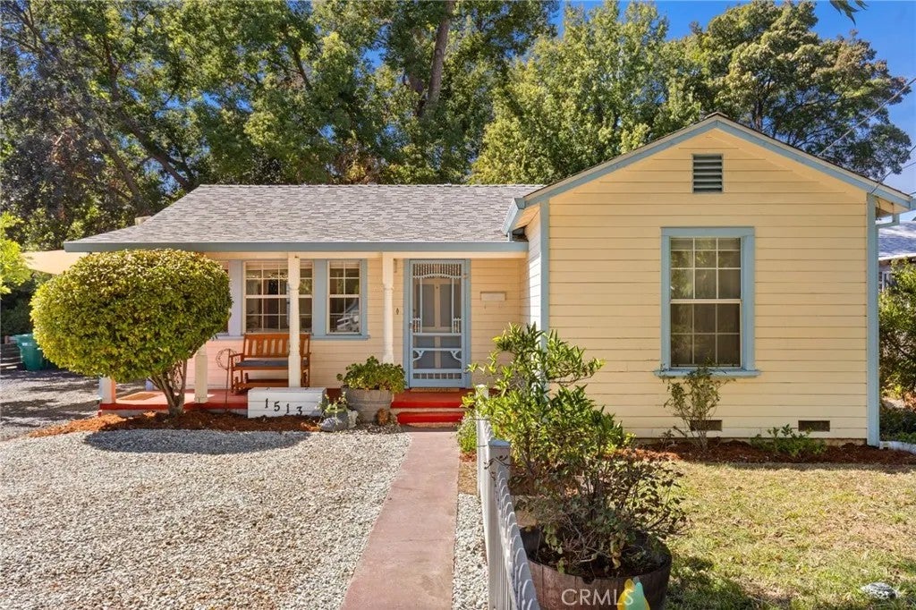 1513 Warner — photo