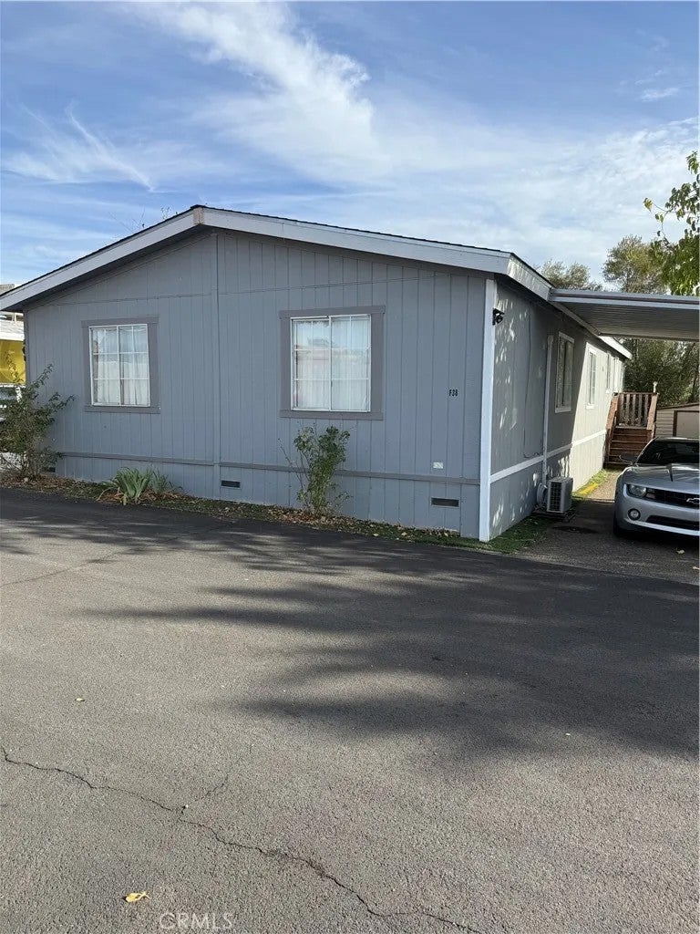 2920 Clark F 38 — photo