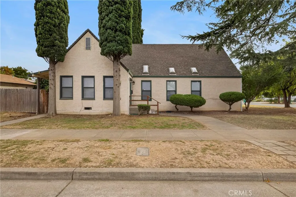 112 S Sacramento Street — photo