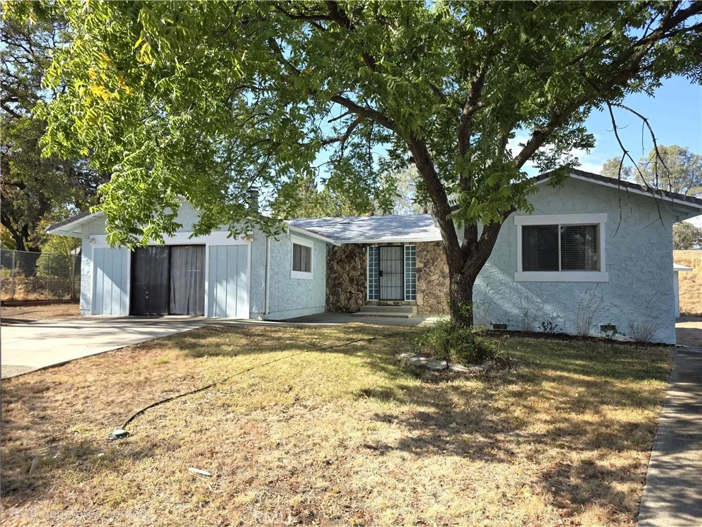 3 Stallion Court — photo