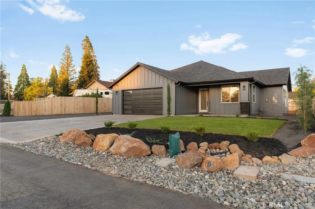 6178 Opal — photo