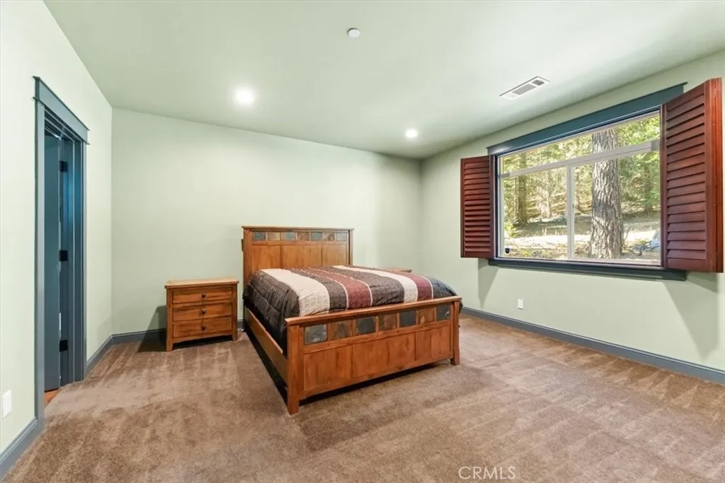 133 Old Stage Loop, Weed, CA 96094 — photo 3