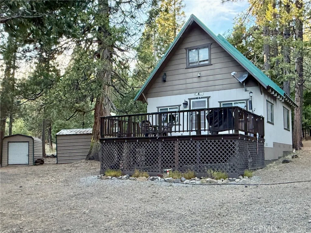 18961 Husky Way — photo