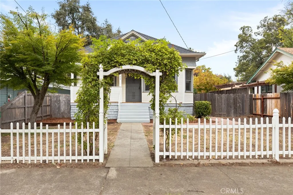 134 W 3rd, Chico, CA 95926 — photo 2