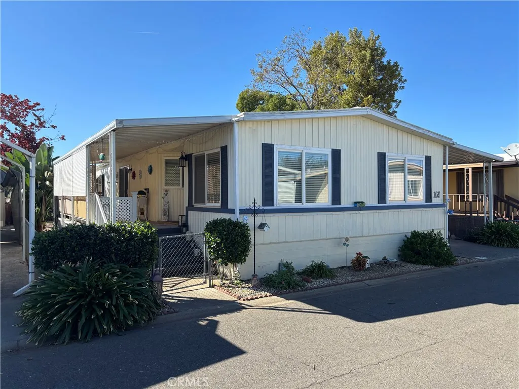 701 E Lassen Unit 165 — photo
