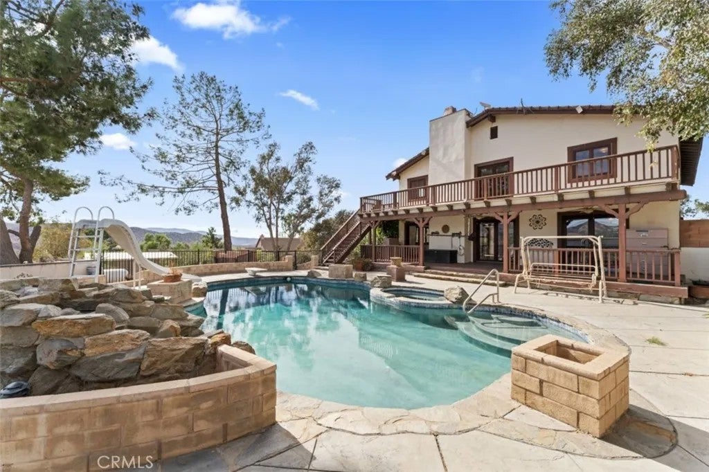 35640 Dormer Road — photo