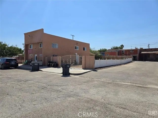 333 Kern Street — photo