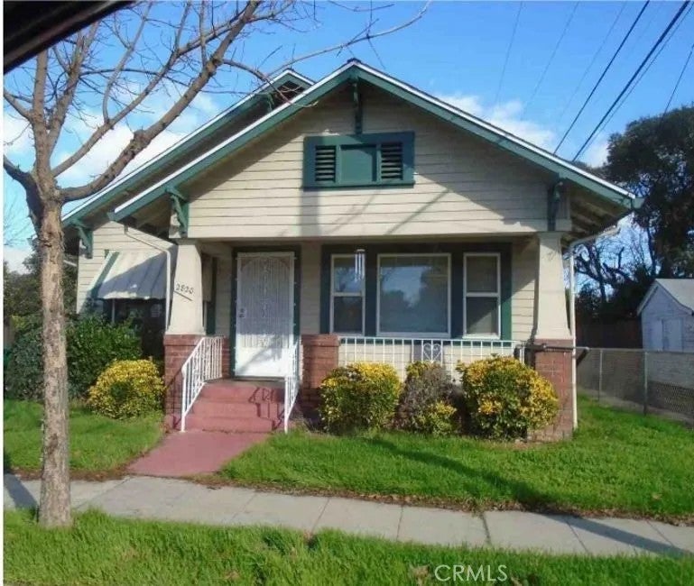 2820 N El Dorado Street — photo