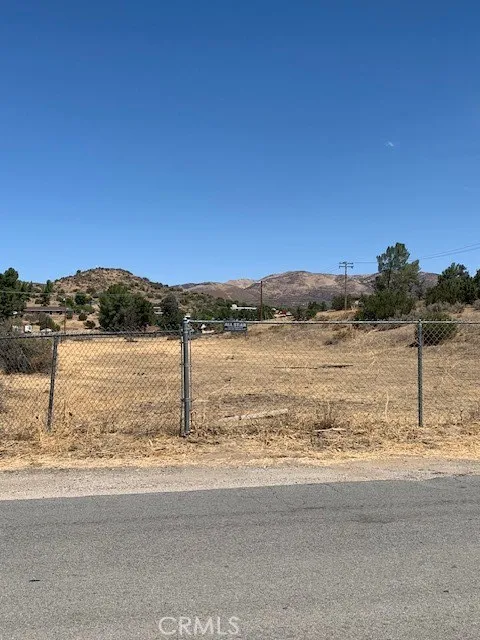 3362 Syracuse, Acton, CA 93510 — photo 2