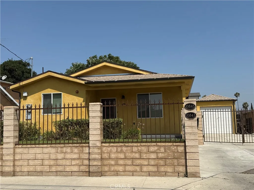 10845 Vinedale Street — photo