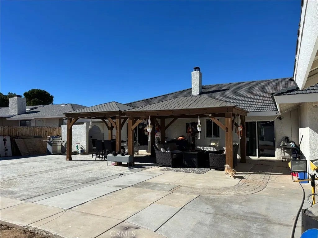 6995 Summit Valley Road — photo