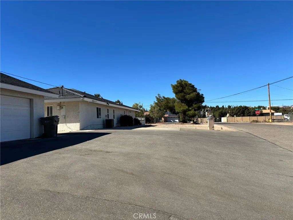 6995 Summit Valley Road, Hesperia, CA 92345 — photo 2