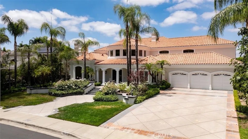 5633 Newcastle Ln — photo